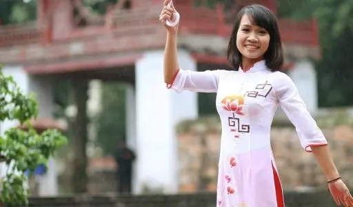 Kwan Yin (Guanyin): A Bodhisattva